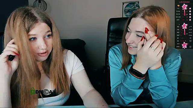 Snapshot of daisy_candy chatting on December 2, 10:56 pm daisy candy online show from December 2, 10:56 pm