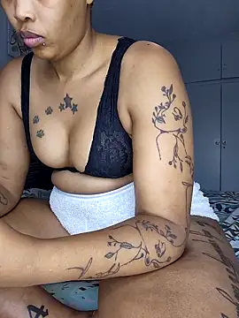 Snapshot of Drippincaty chatting on March 17, 4:39 am Drippincaty online show from March 17, 4:39 am