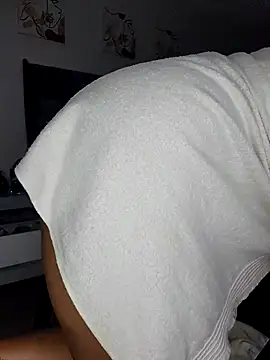 Snapshot of Drippincaty chatting on March 23, 7:29 pm Drippincaty online show from March 23, 7:29 pm