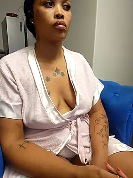 Snapshot of Drippincaty chatting on April 7, 5:02 pm Drippincaty online show from April 7, 5:02 pm