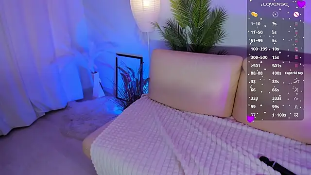 Miss Elia online show from May 21, 4:36 pm