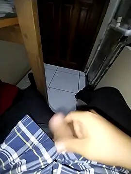 Snapshot of Whiper2024 chatting on September 16, 6:31 pm Whiper2024 online show from September 16, 6:31 pm