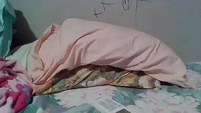 Snapshot of Whiper2024 chatting on September 30, 4:39 am Whiper2024 online show from September 30, 4:39 am