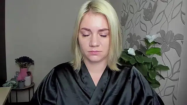 MariaSttone online show from November 2, 9:50 pm