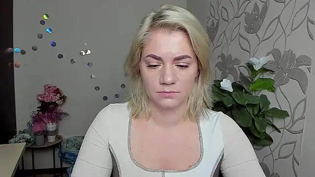 MariaSttone online show from December 3, 11:30 am