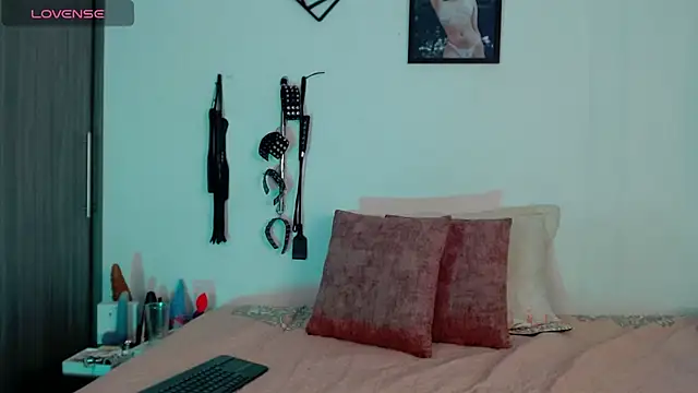 Alisson Beckett online show from February 21, 6:37 pm