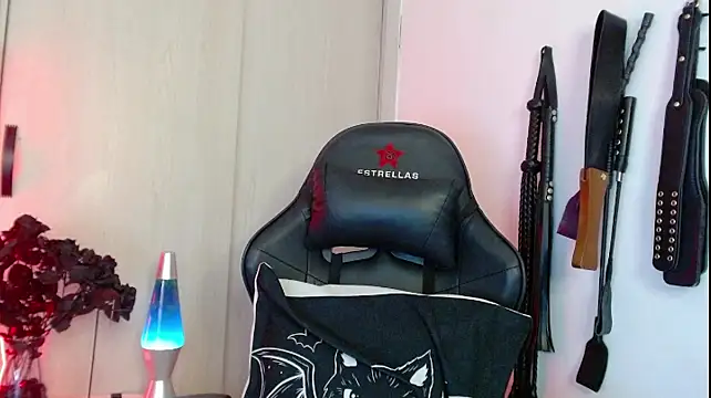 Alisson Beckett online show from March 24, 11:43 pm