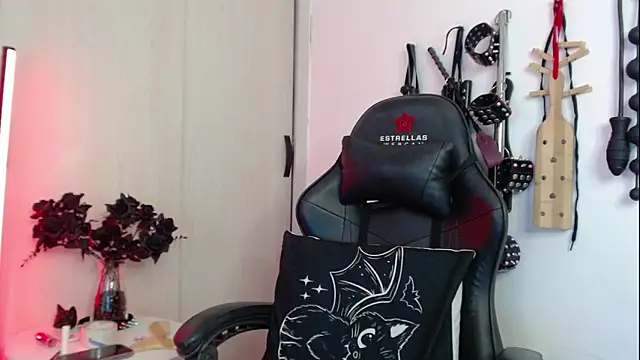 Alisson Beckett online show from June 3, 6:24 pm