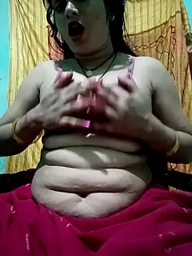 Snapshot of Chandni chatting on February 18, 1:11 pm Chandni online show from February 18, 1:11 pm