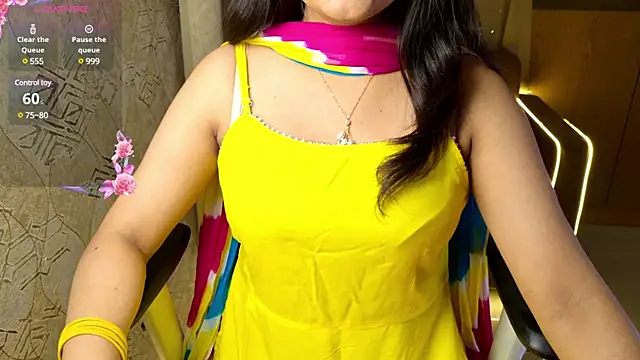 Snapshot of Punjabi_Queen1 chatting on December 19, 4:02 pm Punjabi Queen1 online show from December 19, 4:02 pm