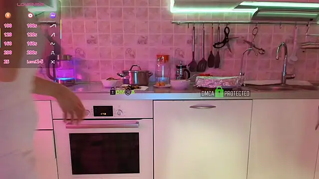 MilfeaN online show from October 14, 4:57 am