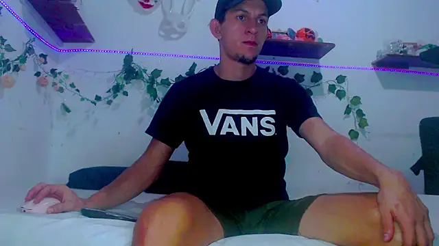 Snapshot of meridandwither chatting on December 6, 12:12 am meridandwither online show from December 6, 12:12 am