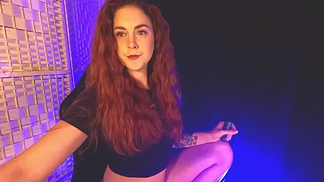 Snapshot of KayleyxEmily chatting on February 26, 2:25 pm KayleyxEmily online show from February 26, 2:25 pm