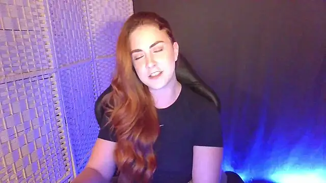 KayleyxEmily online show from February 7, 9:07 pm