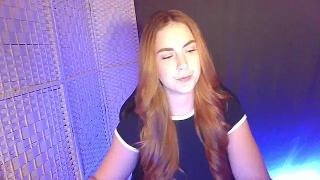 KayleyxEmily online show from February 19, 9:00 pm