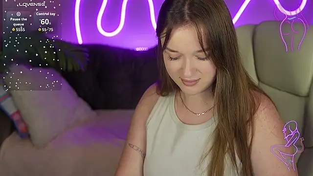 DonnaLustt online show from October 11, 7:45 pm