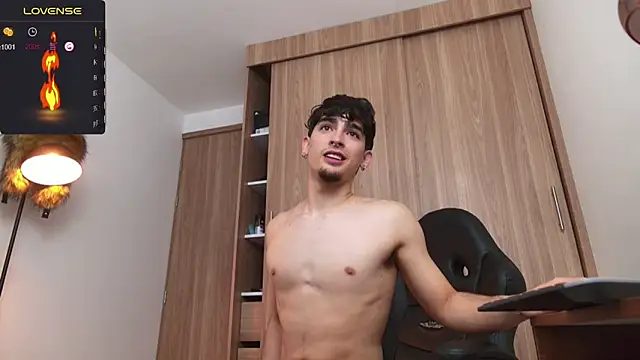 Snapshot of zenn_rush1 chatting on January 20, 3:39 pm zenn rush1 online show from January 20, 3:39 pm