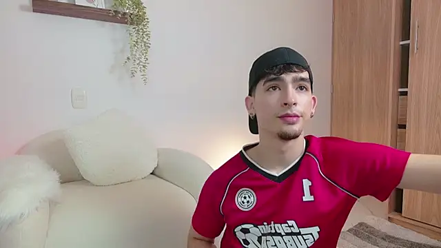 Snapshot of zenn_rush1 chatting on March 5, 1:06 pm zenn rush1 online show from March 5, 1:06 pm