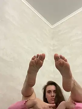 Miilania online show from December 12, 6:31 pm