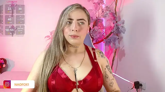 Snapshot of NaomiFox1 chatting on January 9, 4:37 am NaomiFox1 online show from January 9, 4:37 am