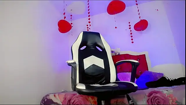 Gabyqueen70 online show from February 19, 11:14 pm