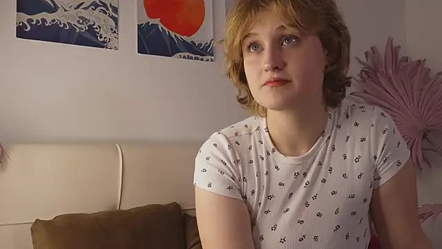 Snapshot of tiffannyjons chatting on December 19, 6:12 pm tiffannyjons online show from December 19, 6:12 pm