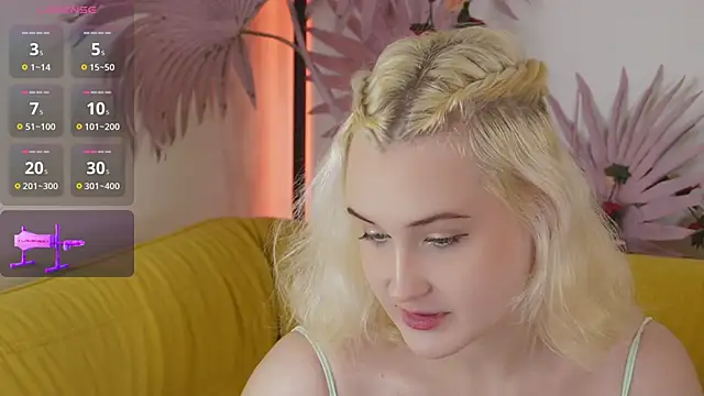 Snapshot of tiffannyjons chatting on October 14, 5:36 pm tiffannyjons online show from October 14, 5:36 pm