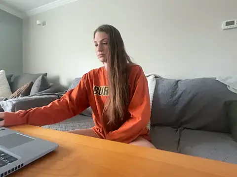 Snapshot of MissSwitch chatting on October 23, 1:21 pm MissSwitch online show from October 23, 1:21 pm