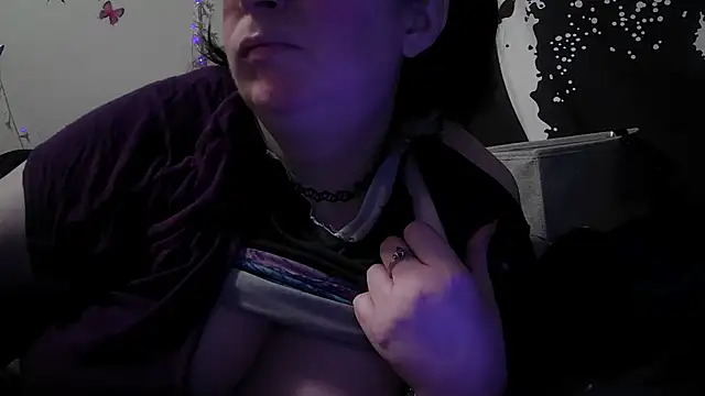 Alli Kat online show from January 14, 9:48 am