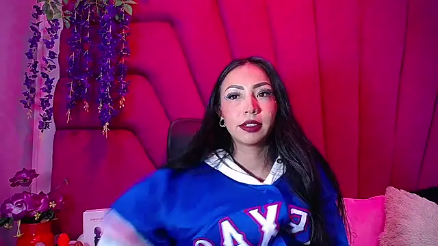 nathalia pink online show from November 5, 1:55 pm