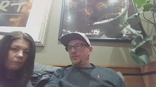 Snapshot of 420Curvybabe chatting on December 8, 1:47 pm 420Curvybabe online show from December 8, 1:47 pm