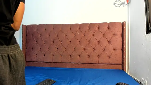 boys yourparty online show from December 16, 1:05 pm