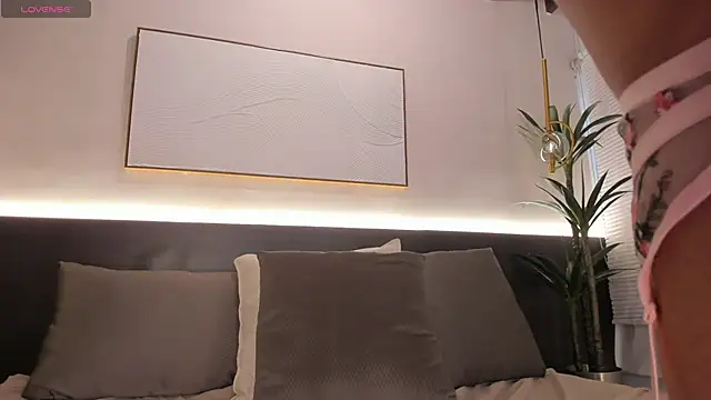 SophieBlake online show from February 16, 7:27 pm