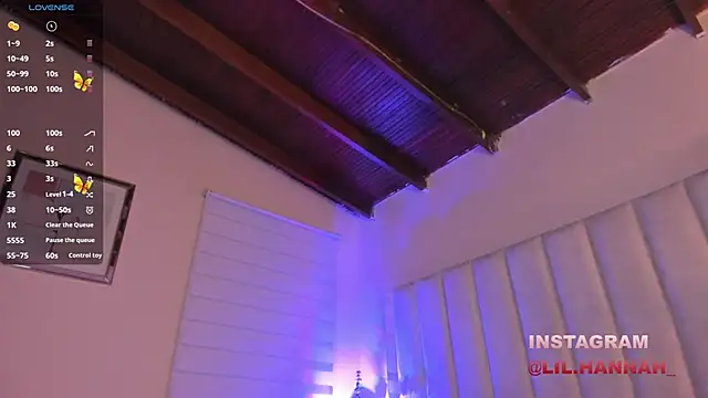 Snapshot of lil_hanna18 chatting on December 28, 10:14 am lil hanna18 online show from December 28, 10:14 am