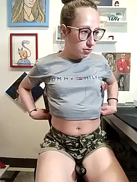 Snapshot of milena_23x chatting on January 11, 7:49 am milena 23x online show from January 11, 7:49 am