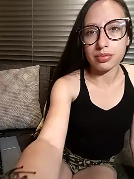 Snapshot of milena_23x chatting on February 6, 1:38 am milena 23x online show from February 6, 1:38 am