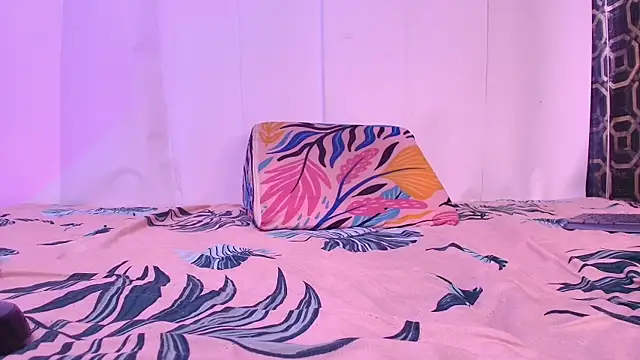 franyelimss online show from October 8, 7:11 pm