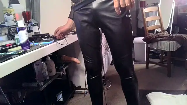 SissyJamie123 online show from April 15, 6:48 pm