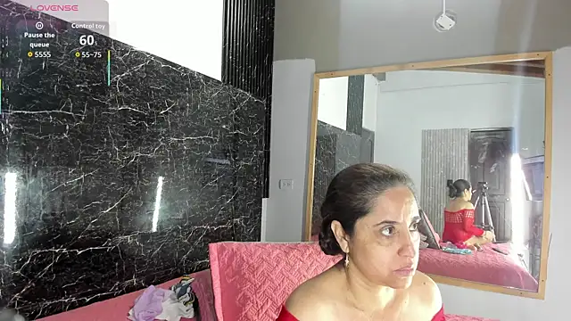 Snapshot of Yaya____11 chatting on October 24, 3:58 am Yaya 11 online show from October 24, 3:58 am