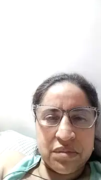 Snapshot of Yaya____11 chatting on October 29, 6:20 pm Yaya 11 online show from October 29, 6:20 pm