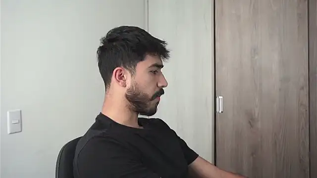 Snapshot of dam0n_fr0st chatting on December 16, 8:37 pm dam0n fr0st online show from December 16, 8:37 pm