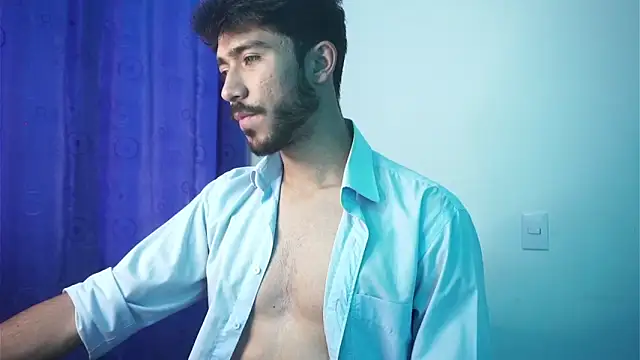 Snapshot of dam0n_fr0st chatting on January 4, 7:02 pm dam0n fr0st online show from January 4, 7:02 pm