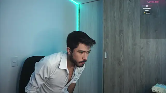 Snapshot of dam0n_fr0st chatting on January 15, 12:30 am dam0n fr0st online show from January 15, 12:30 am