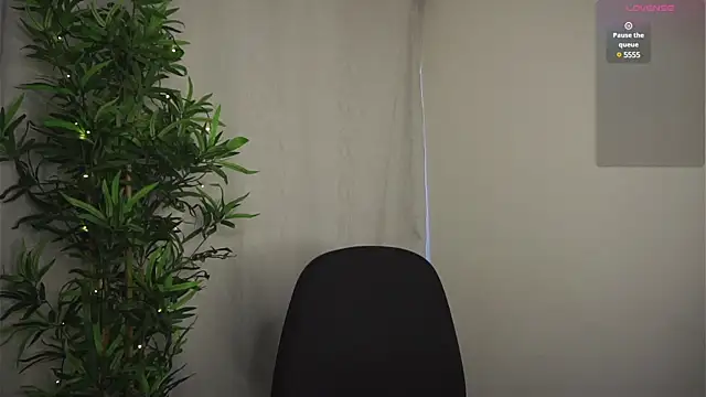 Snapshot of dam0n_fr0st chatting on March 18, 9:21 pm dam0n fr0st online show from March 18, 9:21 pm