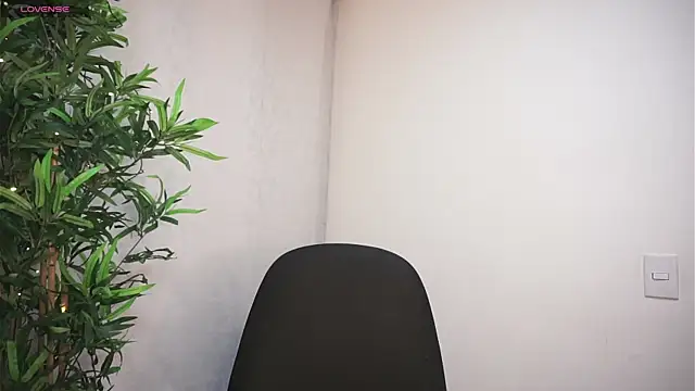 Snapshot of dam0n_fr0st chatting on March 19, 9:48 pm dam0n fr0st online show from March 19, 9:48 pm