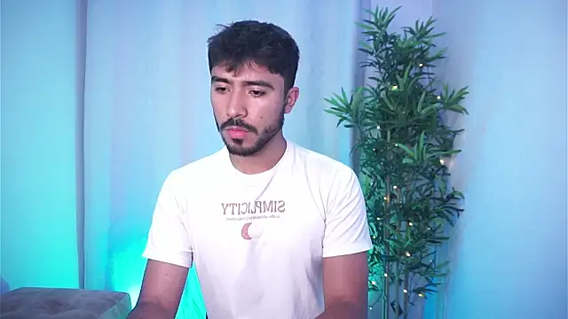 Snapshot of dam0n_fr0st chatting on November 4, 5:56 pm dam0n fr0st online show from November 4, 5:56 pm