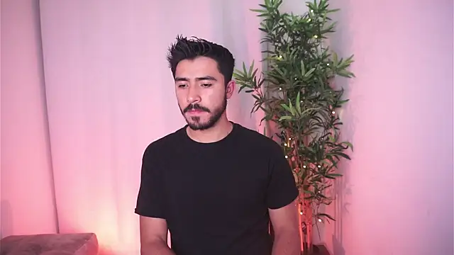 Snapshot of dam0n_fr0st chatting on November 18, 12:05 am dam0n fr0st online show from November 18, 12:05 am