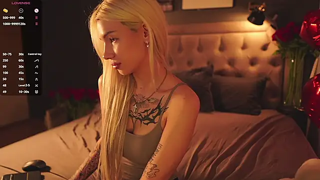 LolaStifler online show from February 16, 9:59 am