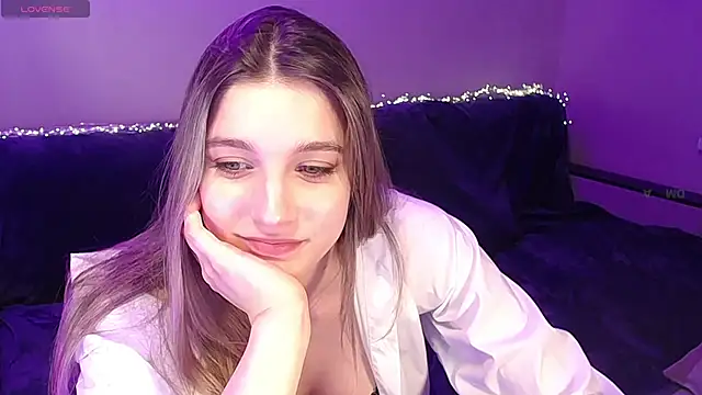 Abigail Wills online show from April 22, 3:46 pm