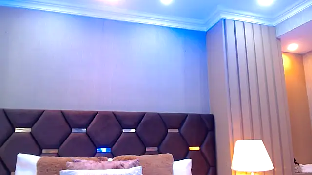 DevonPiers online show from December 6, 12:16 pm